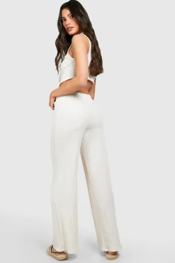 Haut texturé à nouer à l'avant et pantalon à jambes larges