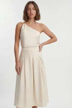 Haut Tissé Petite En Satin Martelé À Une Épaule