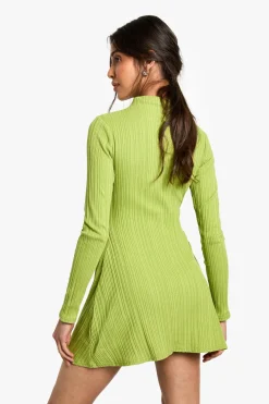 boohoo High Neck Ruched Side Skater Dress<Femme Robes Patineuses|Robes À Manches Longues