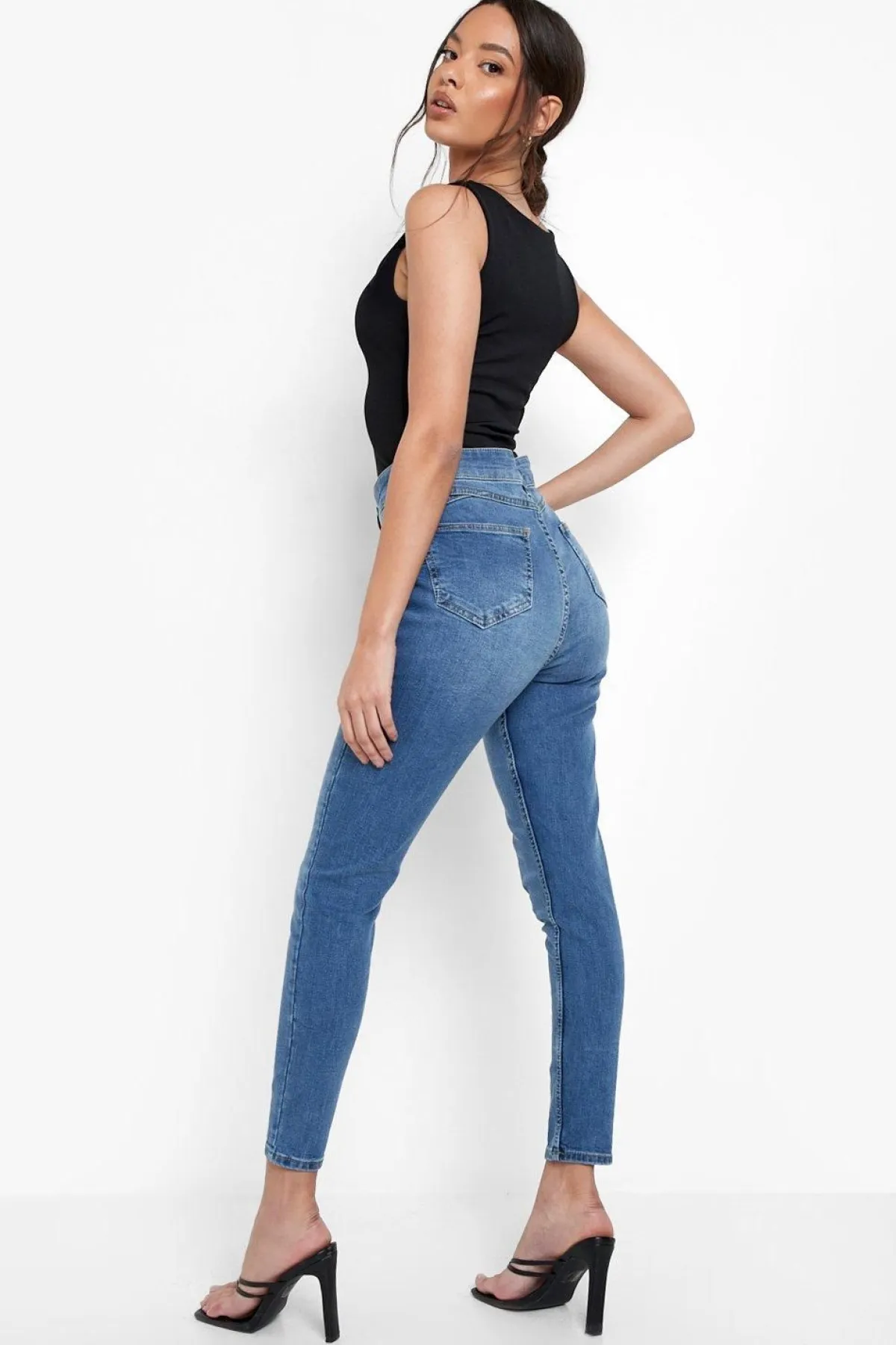 boohoo High Rise Butt Shaping Skinny Jeans → Jean skinny à taille haute sculptant les fesses<Femme Denim|Jeans
