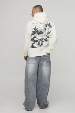 boohooMAN Hoodie à capuche en écru, coupe régulière, imprimé d’un motif de paysage pochoir<Homme Sweats À Capuche Et Sweatshirts|Sweats À Capuche Grande Taille