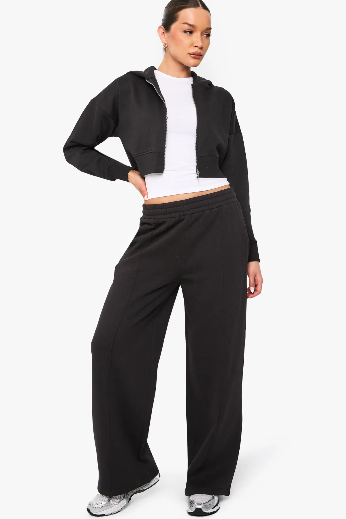 boohoo Hoodie à capuche raccourci à zip intégral<Femme Sweats À Capuche Et Sweats|Sweats À Capuche Et Sweatshirts