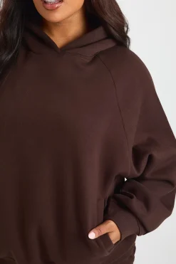 boohoo Hoodie oversize basique Plus Core à empiècement raglan<Femme Looks Chocolat|Sweats À Capuche Et Sweatshirts