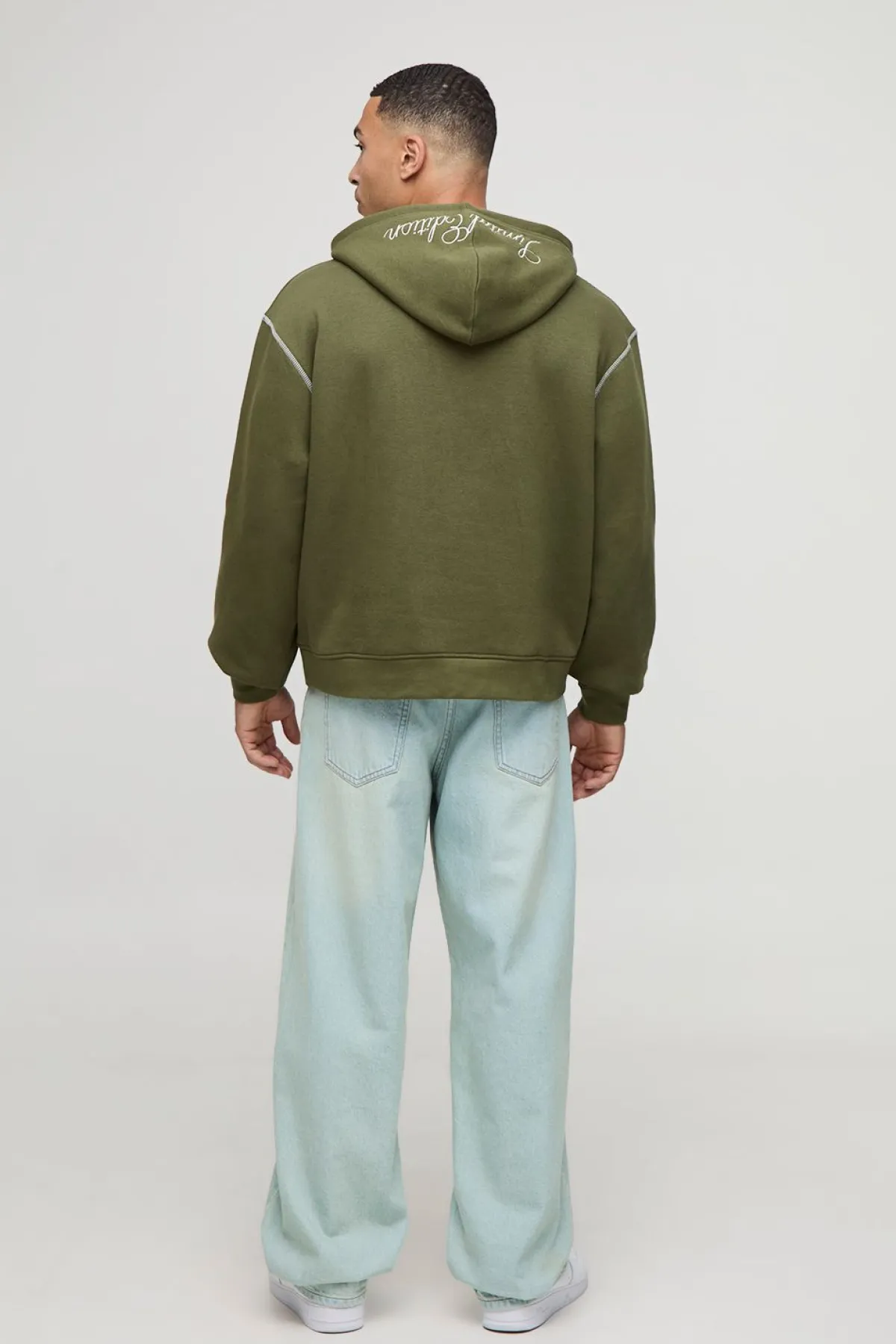 boohooMAN Hoodie oversize boxy en sergé avec appliqué et surpiqûres contrastantes<Homme Sweats À Capuche Et Sweatshirts|Sweats À Capuche Et Sweats