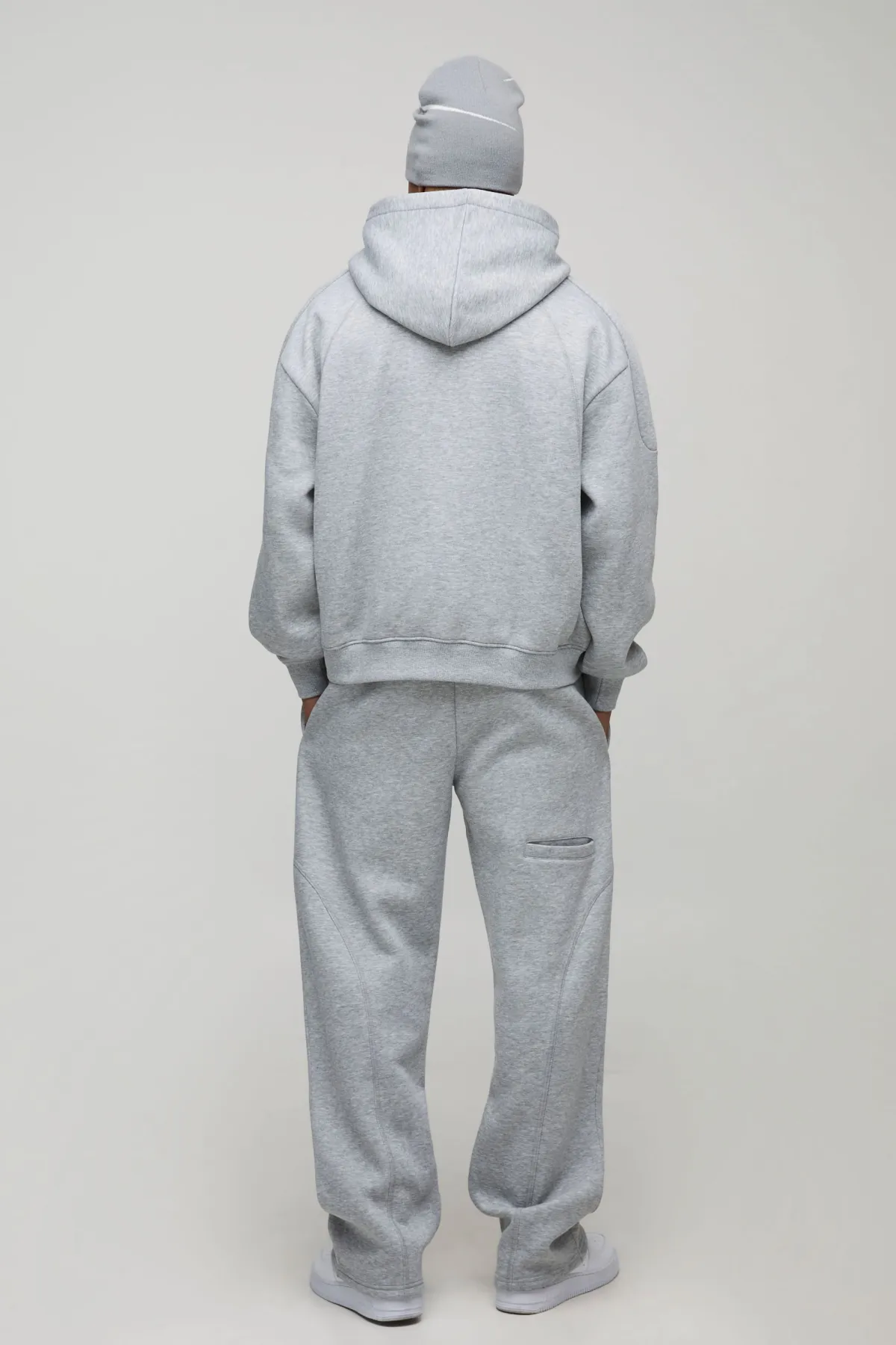 boohooMAN Hoodie surdimensionné, coupe carrée et détail brodé<Homme Sweats À Capuche Et Sweatshirts|Sweats À Capuche Et Sweats