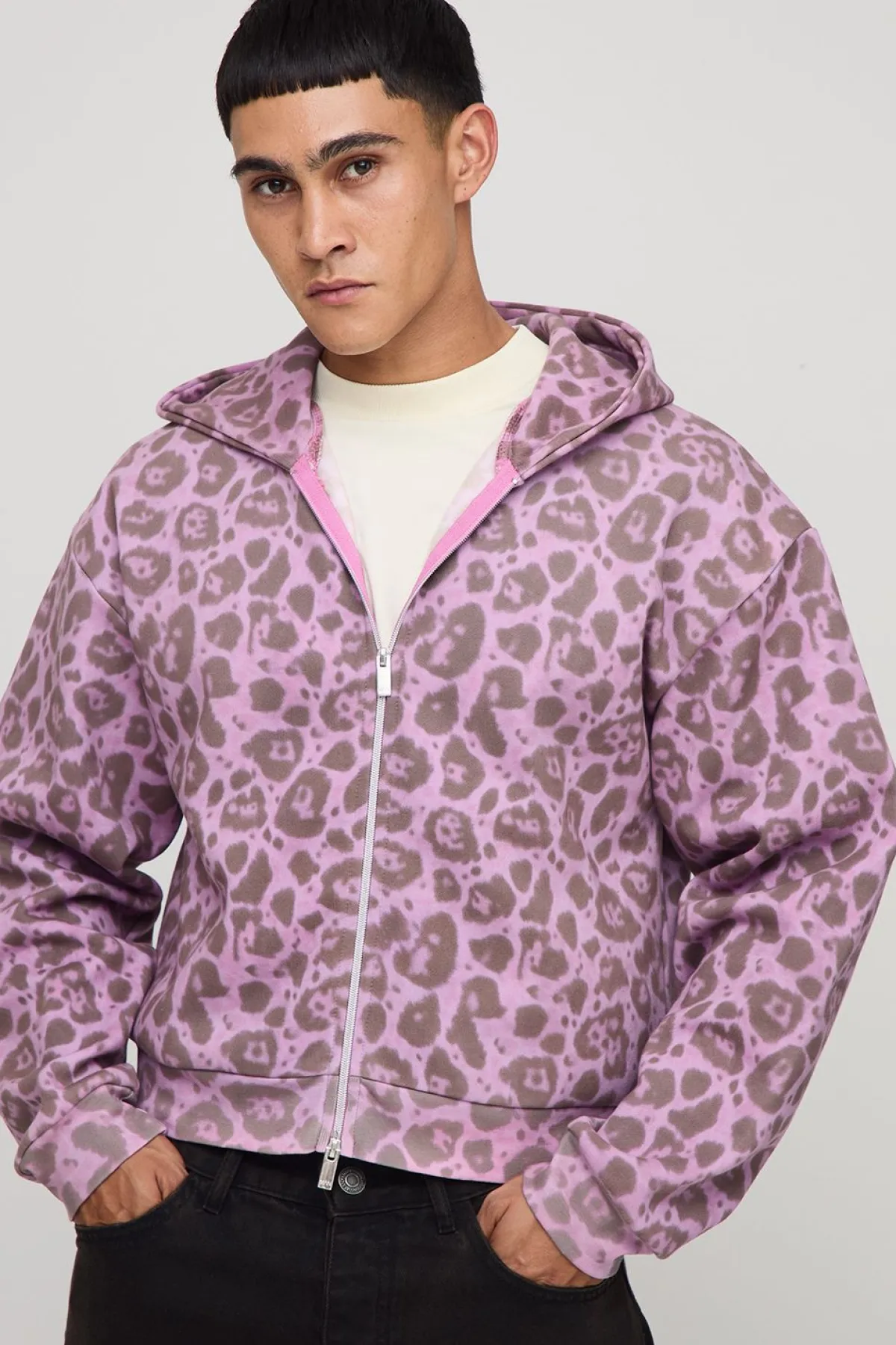 boohooMAN Hoodie zippé ajusté à imprimé léopard<Homme Sweats À Capuche Et Sweatshirts|Sweats À Capuche Et Sweats