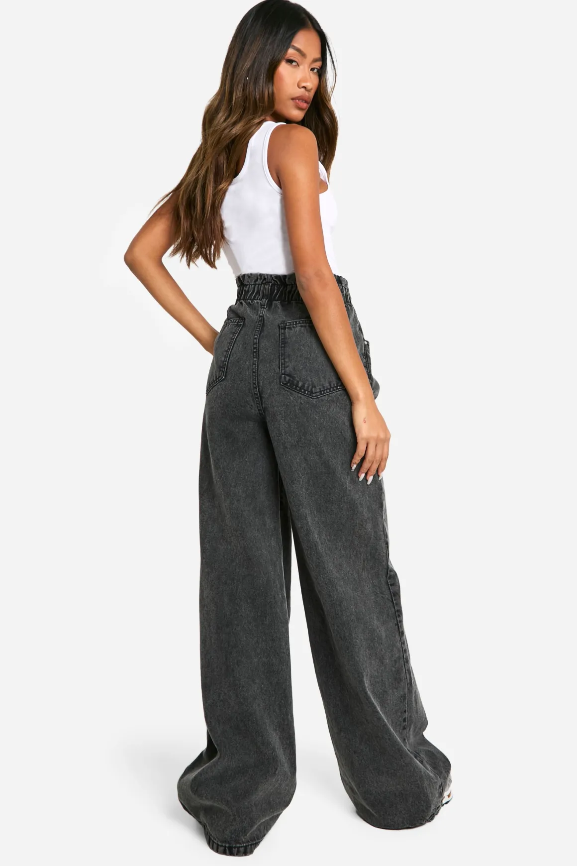 Jean acid wash à taille élastiquée
