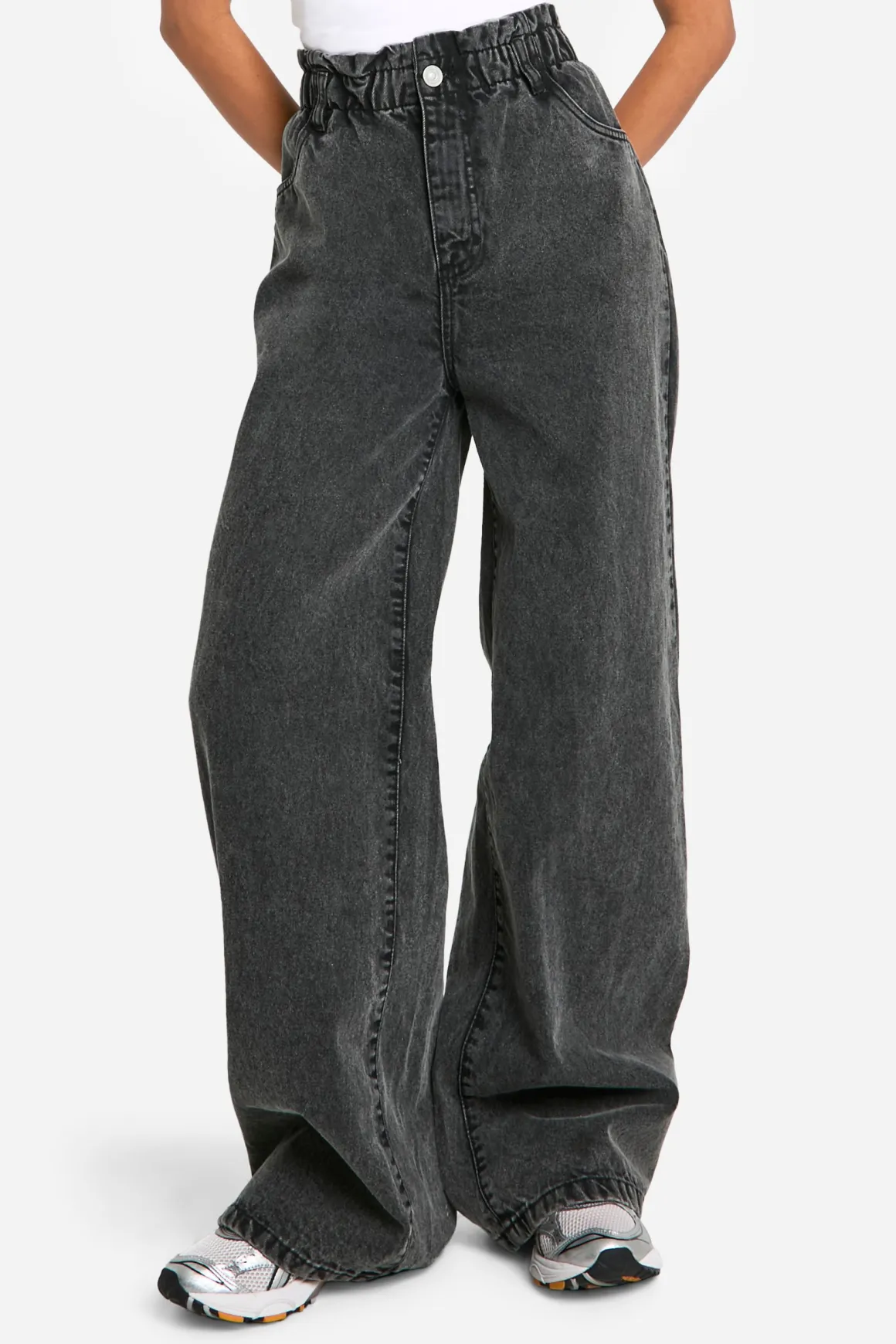 Jean acid wash à taille élastiquée