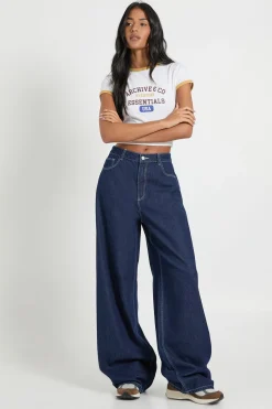 boohoo Jean ample pour grandes tailles, taille mi-haute, coupe décontractée à jambe large<Femme Denim|Jeans