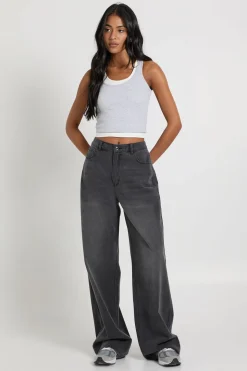 Jean ample taille mi-haute, coupe décontractée et jambe large pour grande taille