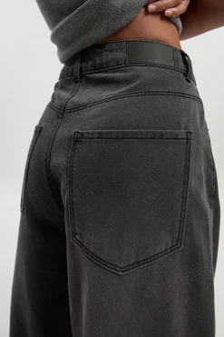 Jean ample à taille mi-hauteur, coupe décontractée et jambes larges – Petite