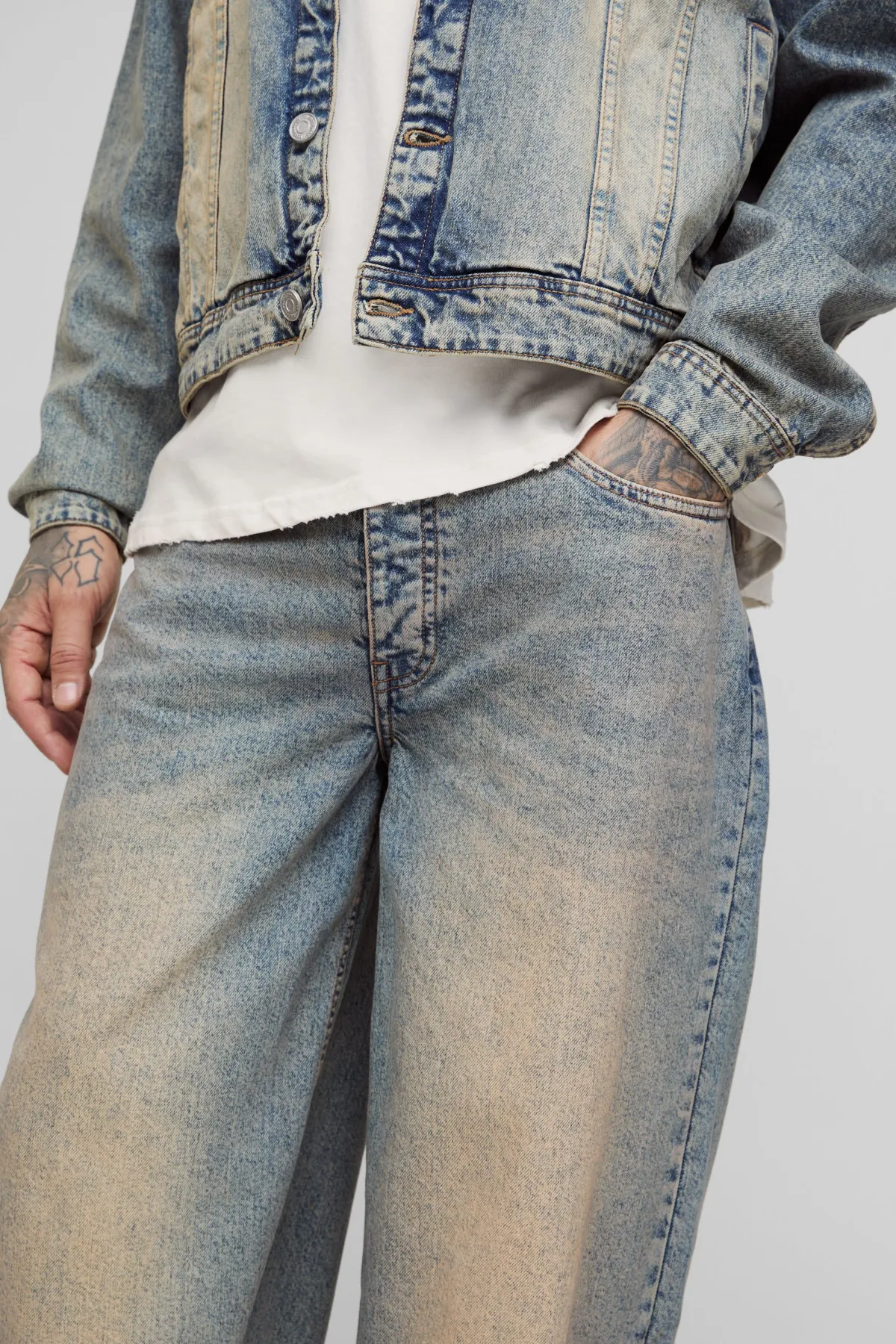 boohooMAN Jean ample teinté lavé pour grands<Homme Denim|Tout Afficher