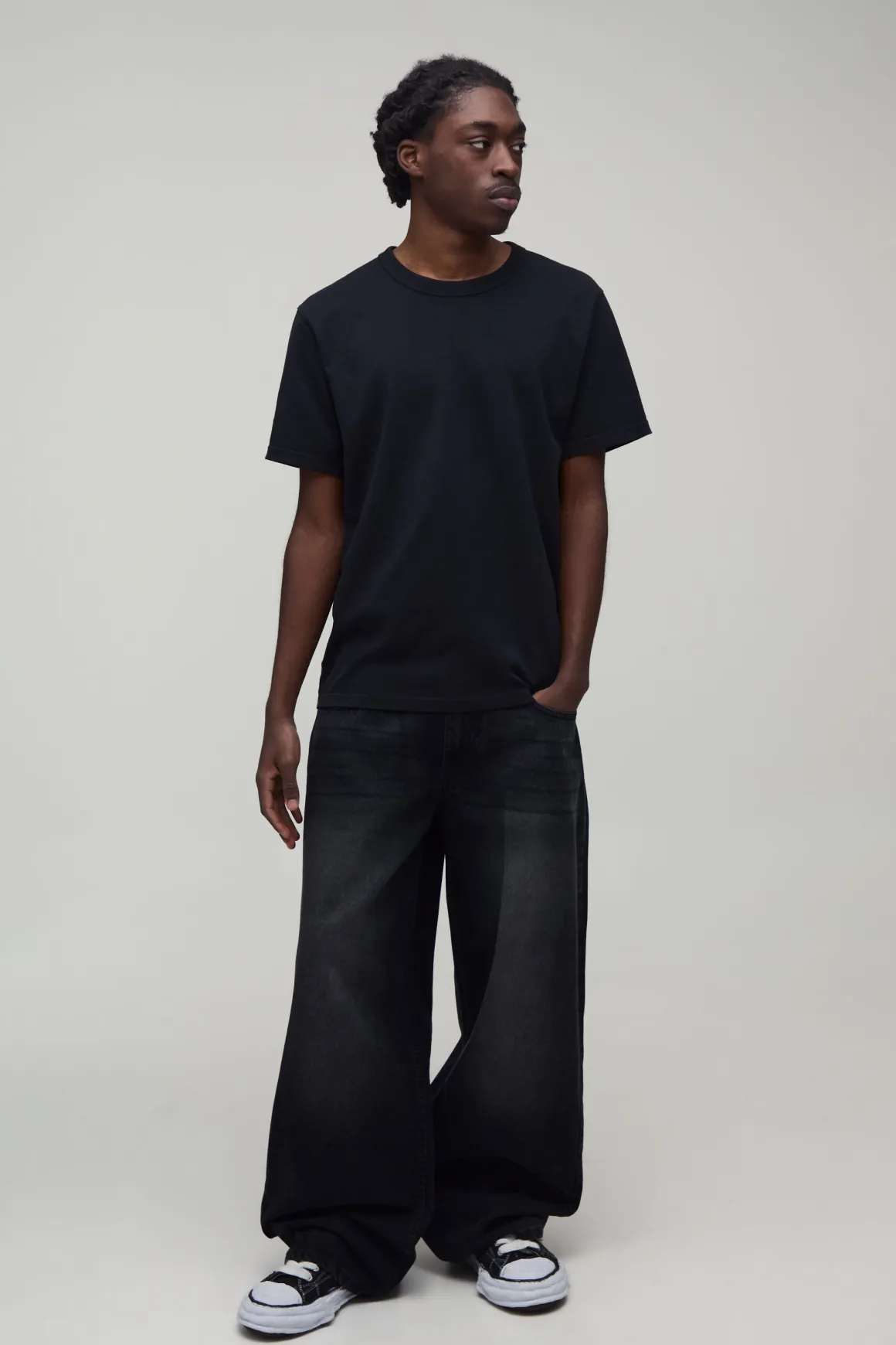Jean Baggy À Poche Arrière Brodée