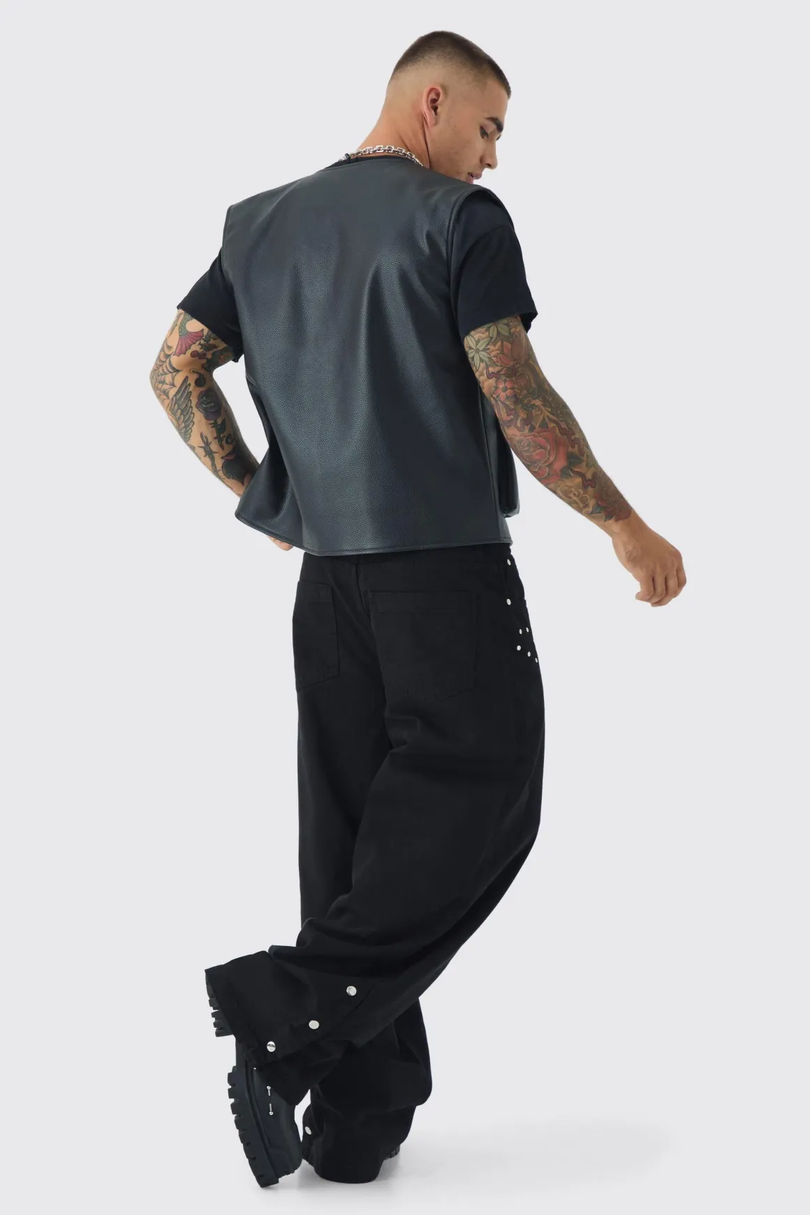 Jean Baggy Rigide à Clous Étoilés