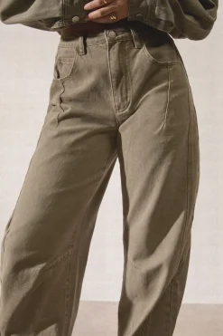 boohoo Jean Barrel À Détails De Coutures<Femme Denim|Jeans