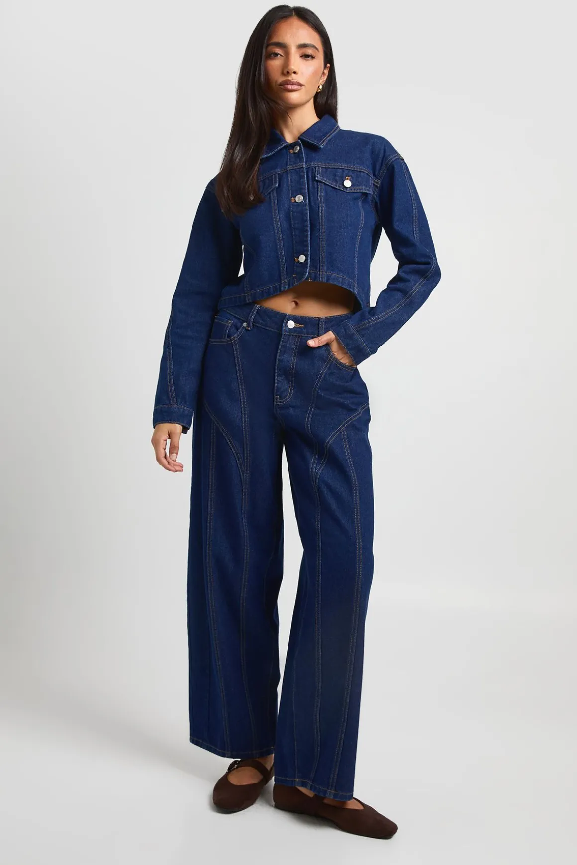 Jean Barrel Taille Mi-haute Avec Détails De Coutures