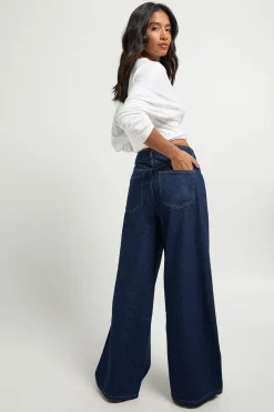 Jean basique Petite Boohoo, taille haute et jambes larges