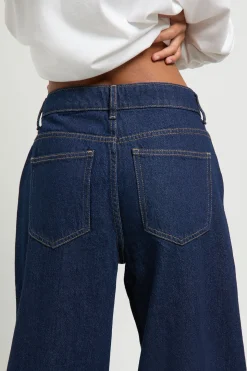 Jean basique Petite Boohoo, taille haute et jambes larges