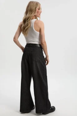 Jean Basique Petite Super Jambe Évasée