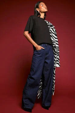 boohoo Jean basique à taille haute et jambe évasée<Femme Denim|Jeans
