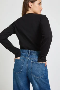 Jean basique à taille haute et jambe large