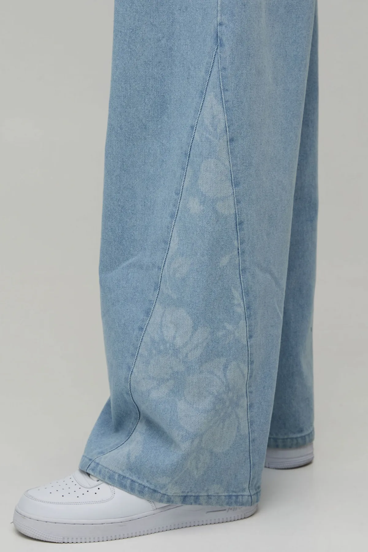 boohooMAN Jean Coupe Ample À Gousset Fleuri<Homme Denim|Jeans