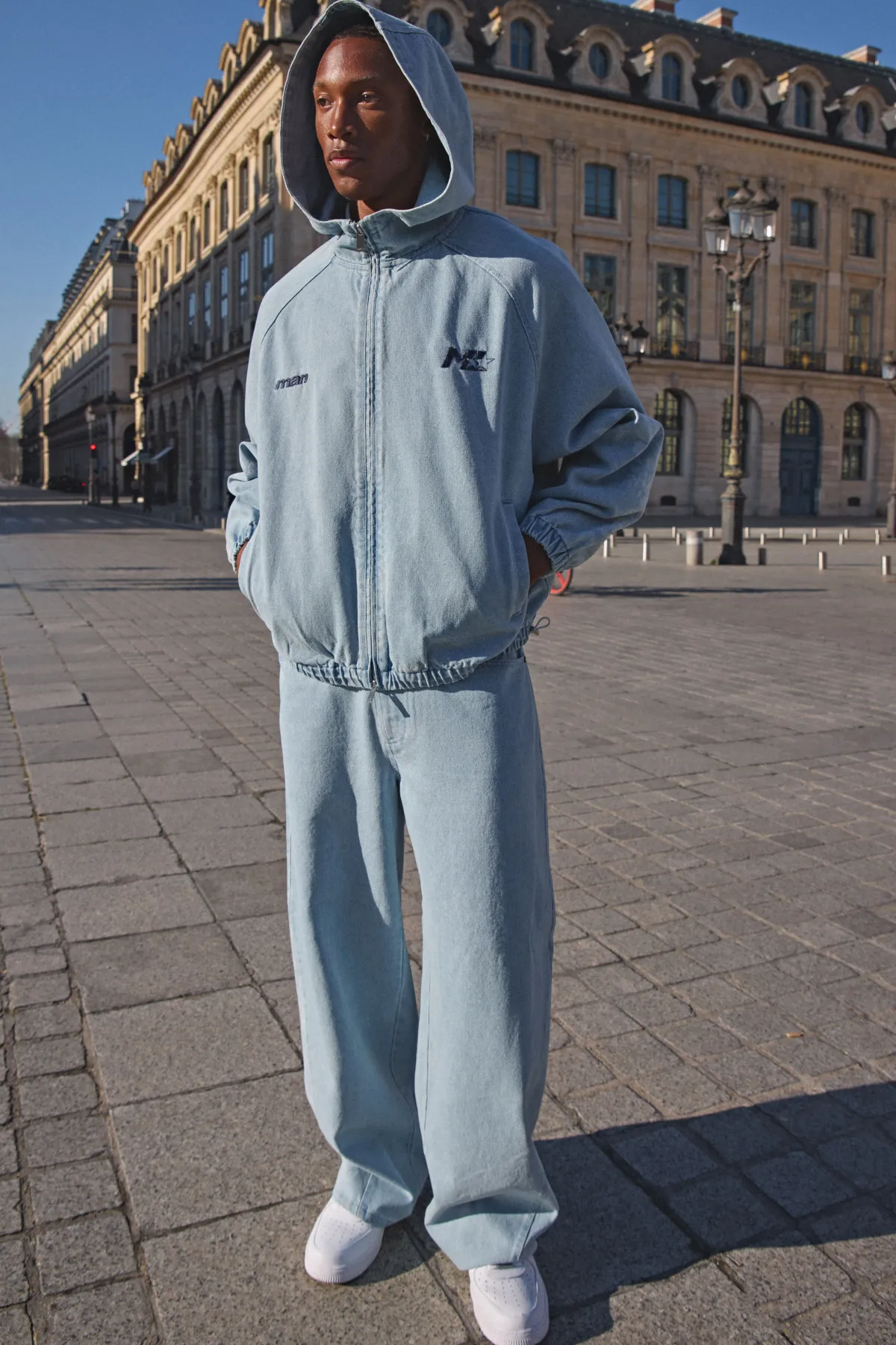 boohooMAN Jean Coupe Ample À Gousset Fleuri<Homme Denim|Jeans