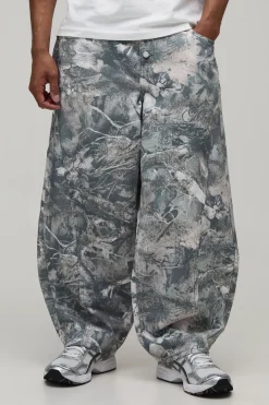 Jean Coupe Barrel Délavé À Imprimé Camouflage