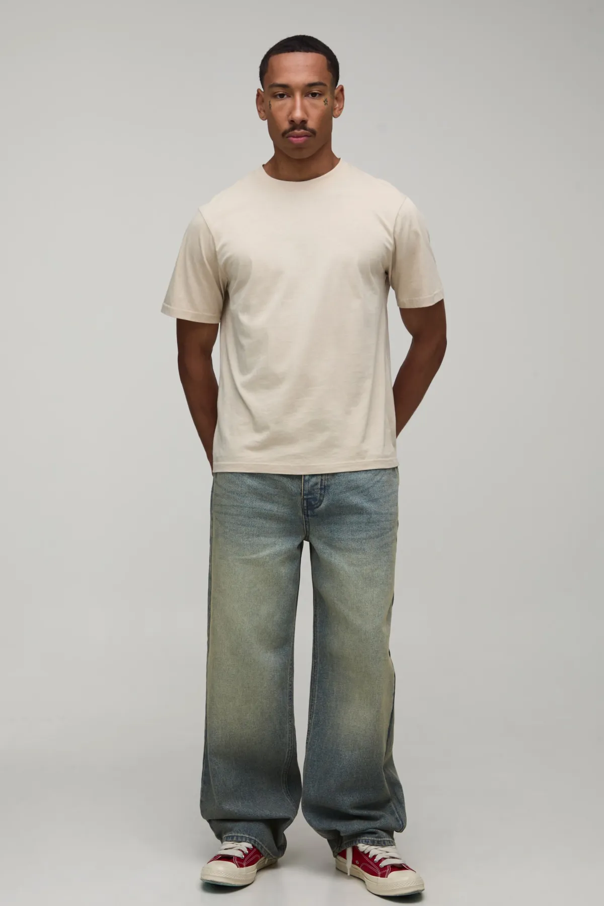 boohooMAN Jean Coupe Décontractée Avec Appliqués Varsity<Homme Denim|Denim