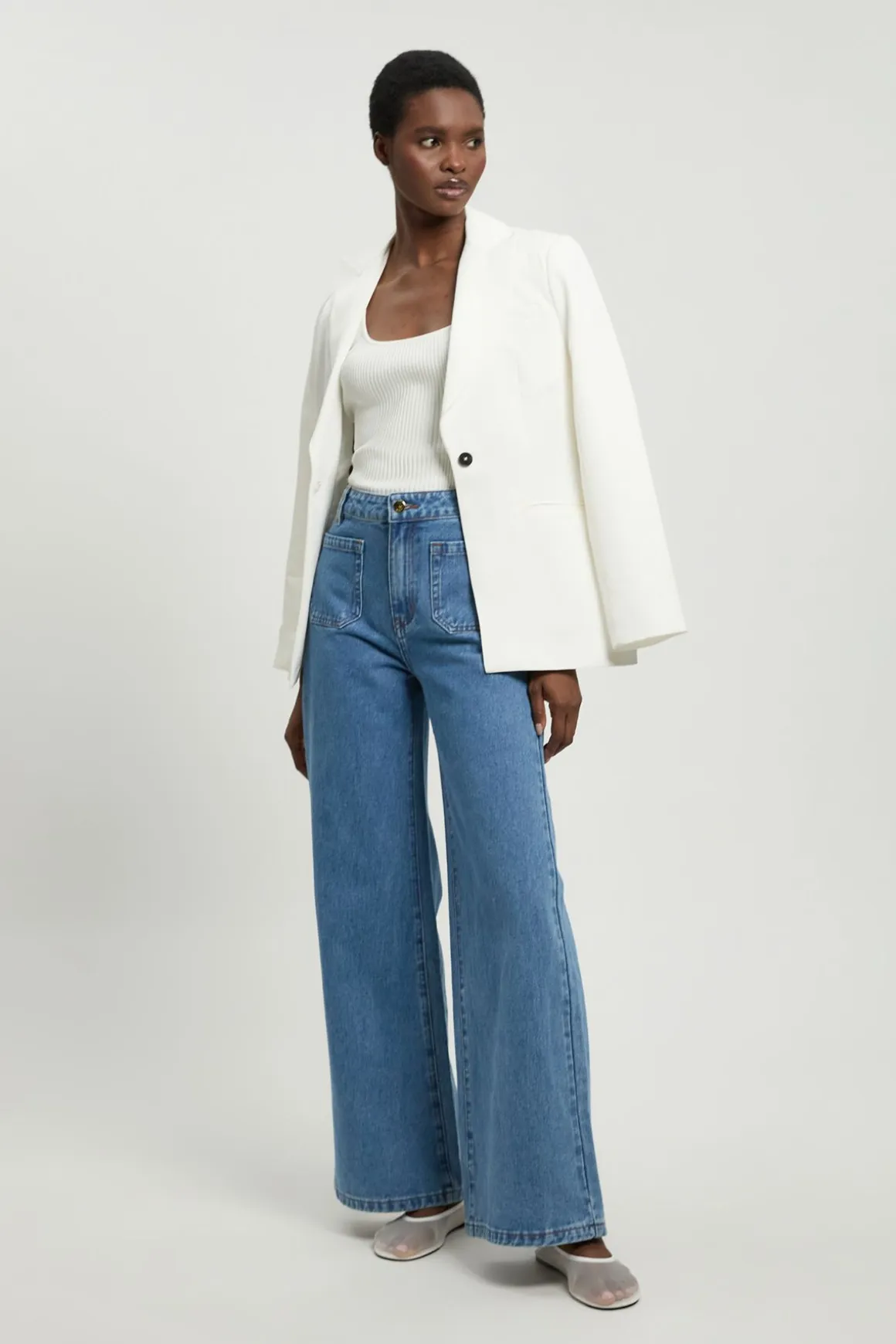 Jean Droit Petite En Denim Avec Poches Plaquées