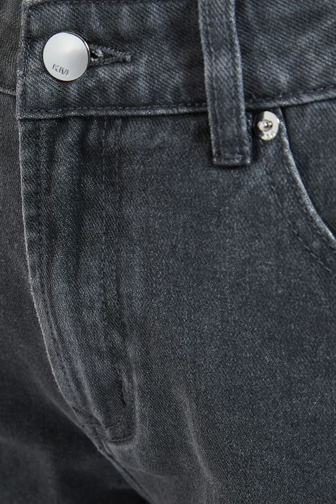 Jean Droit Taille Moyenne en Denim Rigide