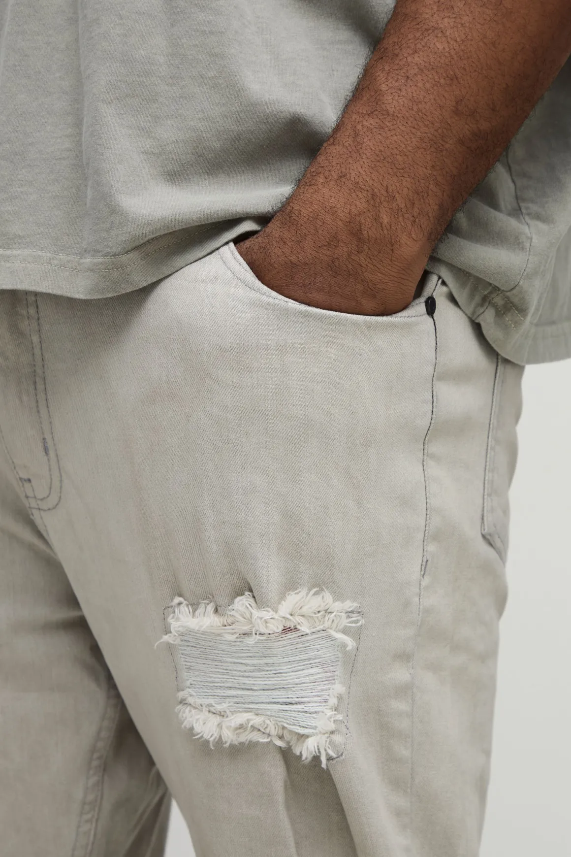 Jean en Denim Plus Coupe Skinny avec Déchirures & Réparations Brodées