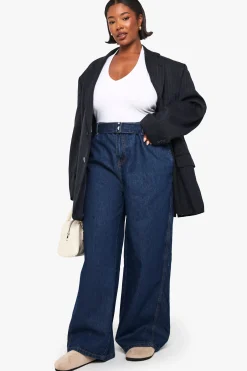 boohoo JEAN EN DENIM PLUS À JAMBE LARGE, DOS ÉLASTIQUÉ, CEINTURE À BOUCLE<Femme Denim|Jeans