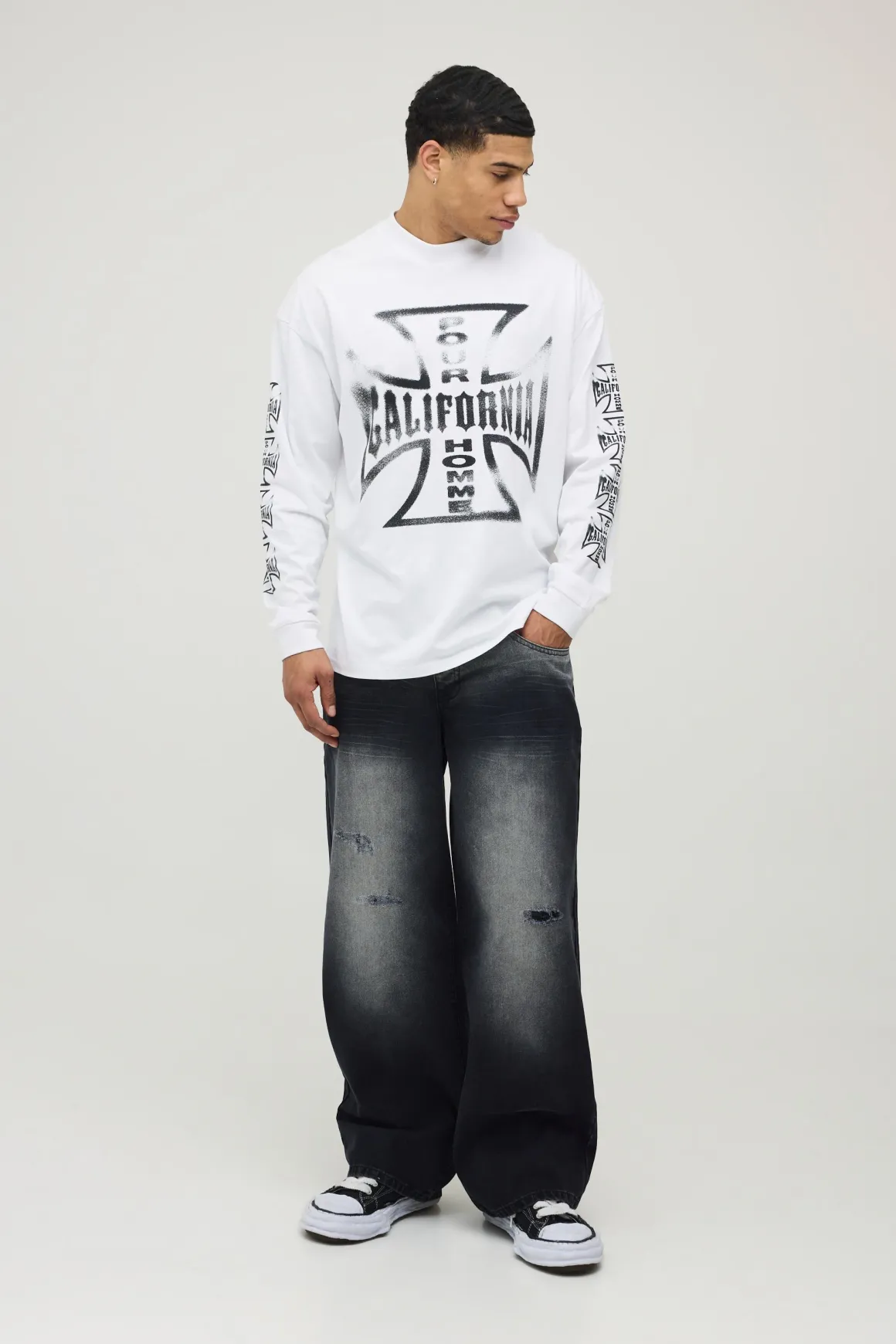 Jean En Denim Rigide Délavé Coupe Baggy
