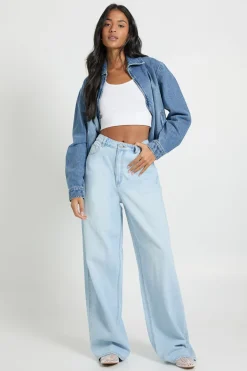 Jean grande, mi-taille, coupe ample, jambe évasée