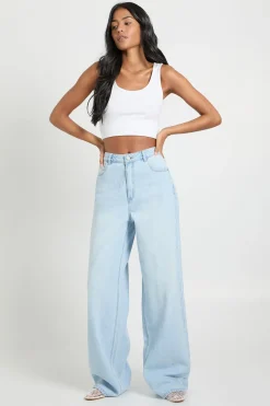 Jean grande, mi-taille, coupe ample, jambe évasée
