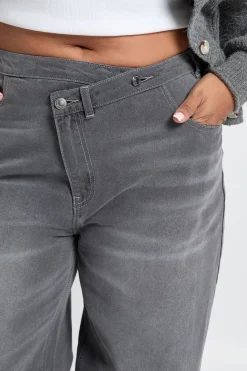boohoo Jean Grande Taille à Ceinture Asymétrique<Femme Denim|Jeans