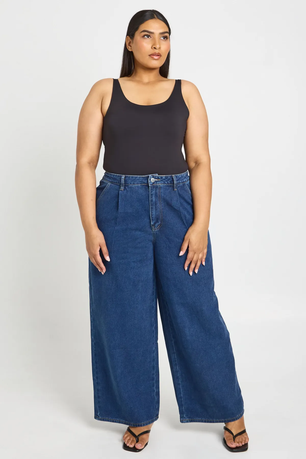 boohoo Jean Grande Taille À Jambe Large Et Plis<Femme Denim|Jeans