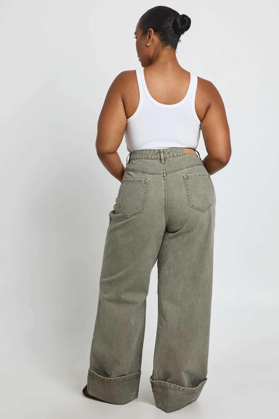 Jean Grande Taille Taille Haute Jambe Droite Avec Revers