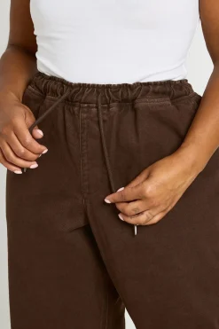 boohoo Jean Grande Taille Taille Élastiquée Jambe Large<Femme Looks Chocolat|Denim