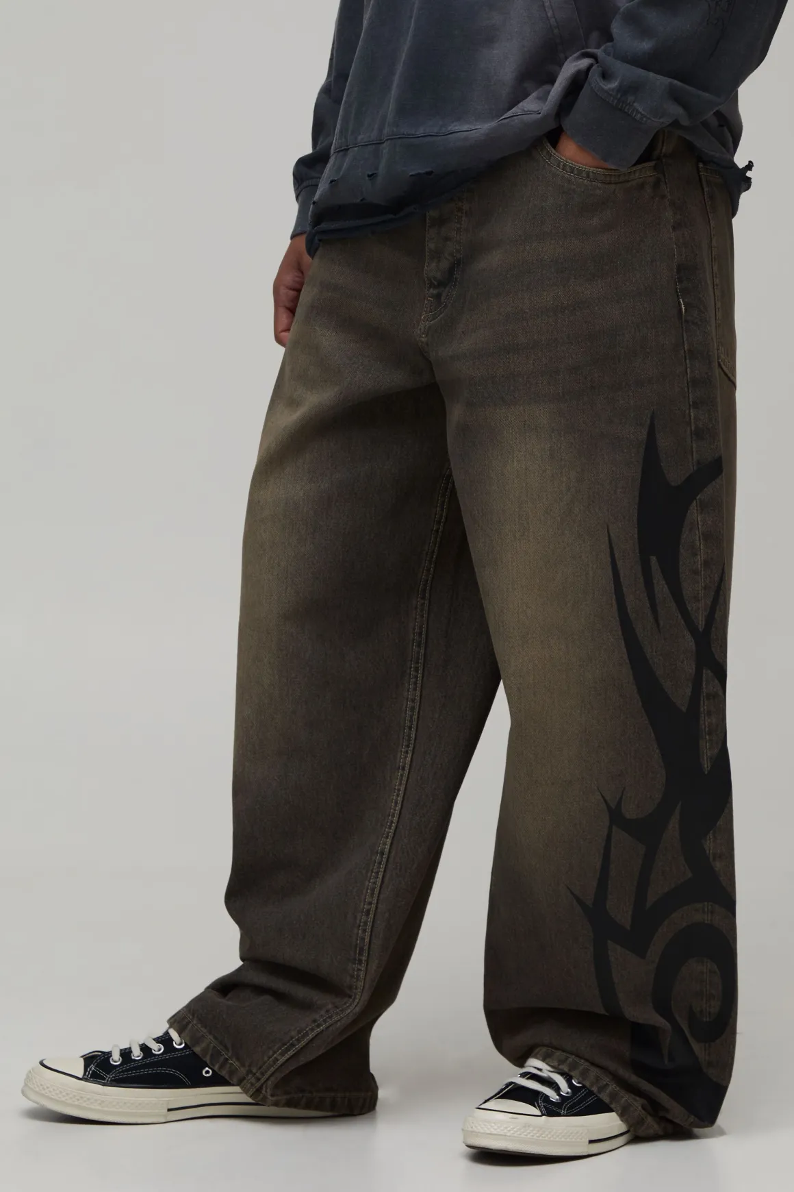 Jean Imprimé Gothique Coupe Baggy Délavé