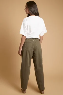 Jean À Jambe Tonneau Avec Détails De Clous Premium
