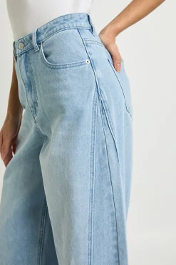 Jean long à taille mi-haute, à couture torsadée et jambe barillet