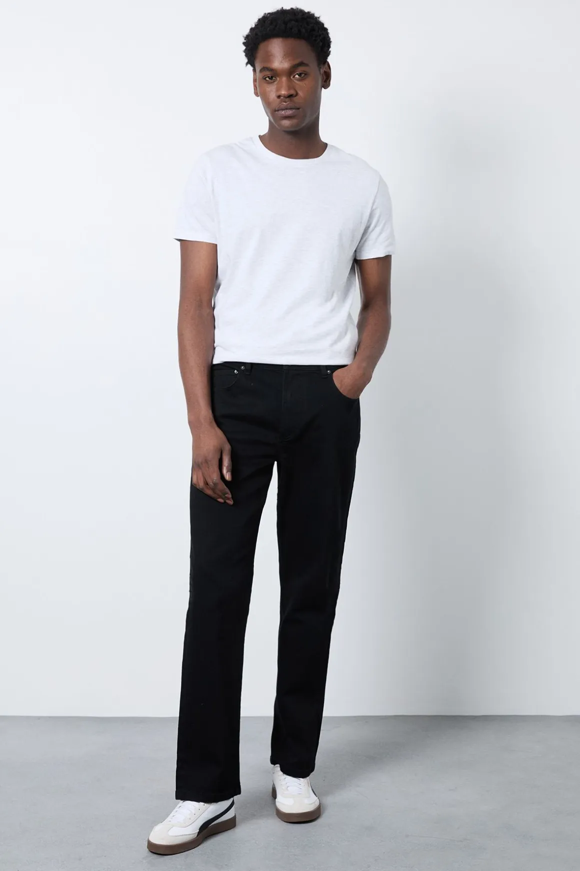 Jean Noir Coupe Droite Regular Extensible