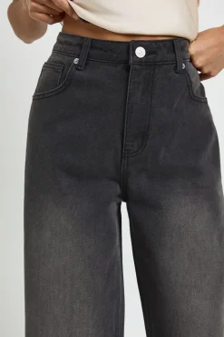 Jean Noir Délavé Coupe Large Petite Taille