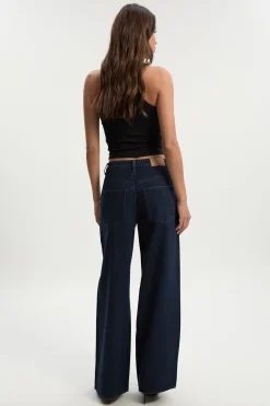 Jean orné à taille haute et jambes larges