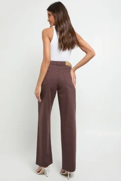 Jean orné à taille haute et à jambes larges