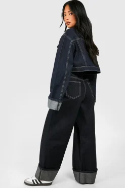 Jean Petite à revers retroussés et jambes larges