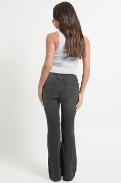Jean Petite à taille basse à double bouton et évasé