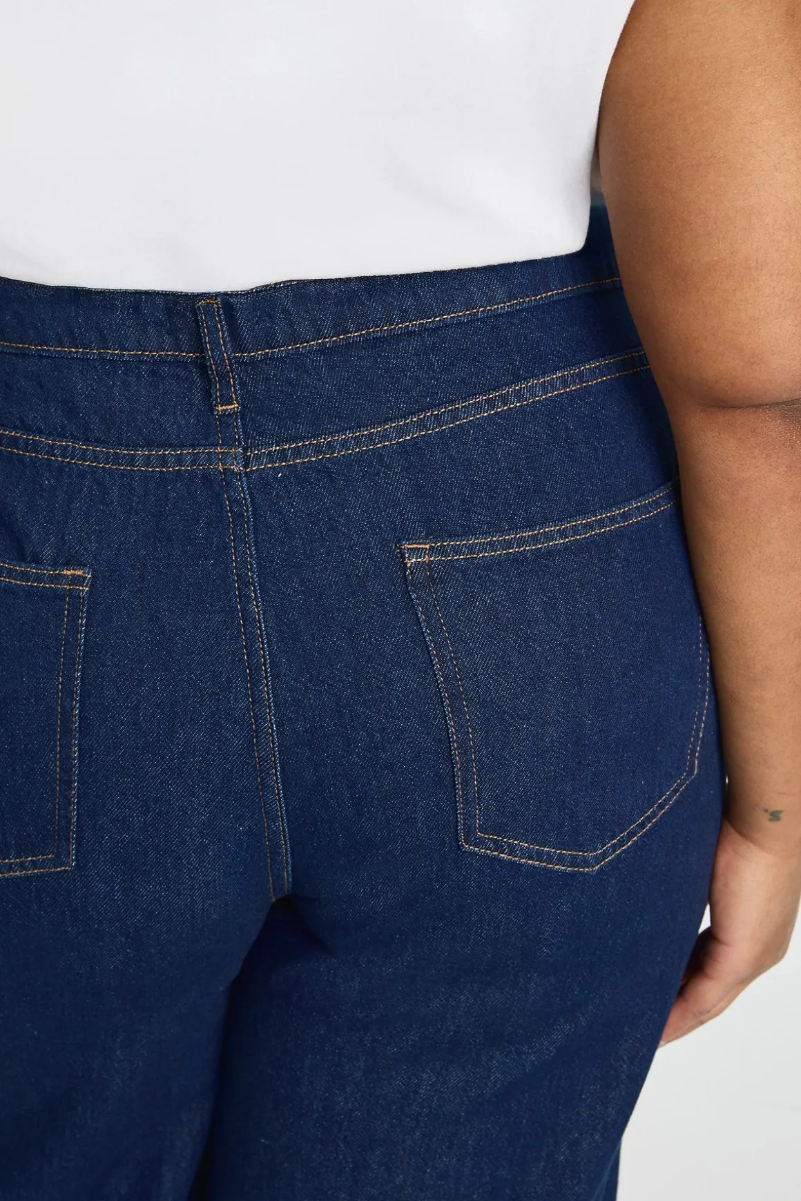 Jean Plus Basics Taille Haute Jambe Large